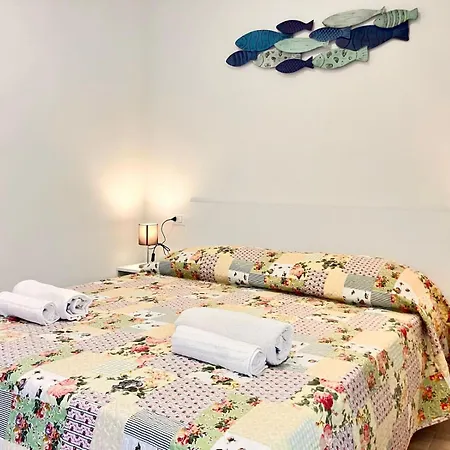 Con Giardino, Piscina E Vista Mare Διαμέρισμα *