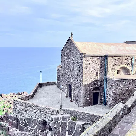 Con Giardino, Piscina E Vista Mare Daire